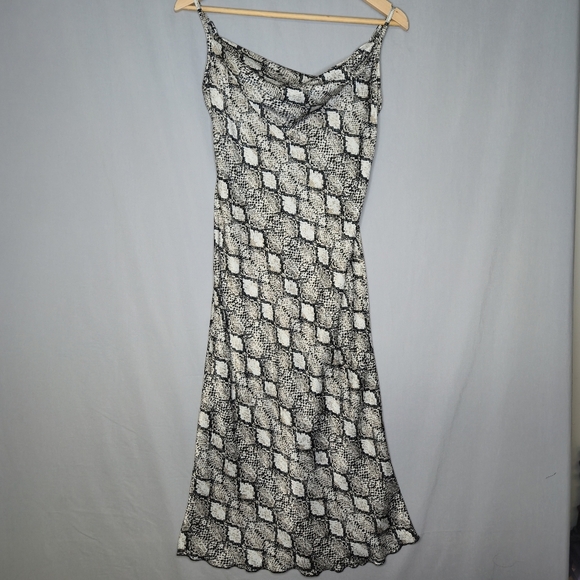 Bebe Sexy Snakeskin Look Dress With Cowl Front Spaghetti Strap Size S - Picture 1 of 10